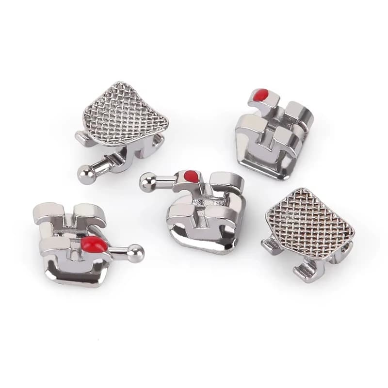 Orthodontic brackets